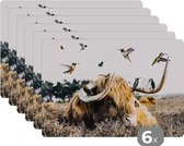 Placemat - Placemats kunststof - Schotse hooglander - Vogel - Heide - 45x30 cm - 6 stuks - Hittebestendig - Anti-Slip - Onderlegger - Afneembaar