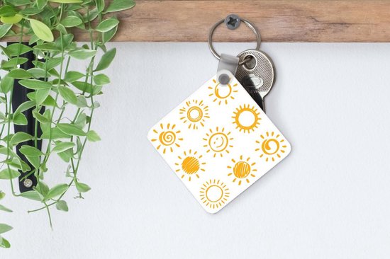 Keychain Happy Illustrations - Différents soleils dessinés porte-clés plastique - porte-clés carré avec photo
