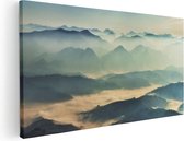 Artaza Canvas Schilderij Heuvel Landschap Tijdens De Mist - 100x50 - Groot - Foto Op Canvas - Canvas Print
