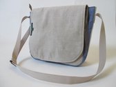 Tas/messengerbag in Nederlands atelier gemaakt van origineel PTT  postzak linnen