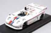 De 1:43 Diecast Modelcar van de Porsche 908/4 Spider #1 Winnaar van Brands Hatch van 1979. De rijders waren Jost en Merl. De fabrikant van het schaalmodel is Best Model. Dit model is alleen online verkrijgbaar