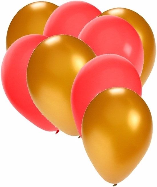 Een tros van vijf ballonnen, afwisselend goudkleurig en rood, tegen een witte achtergrond.