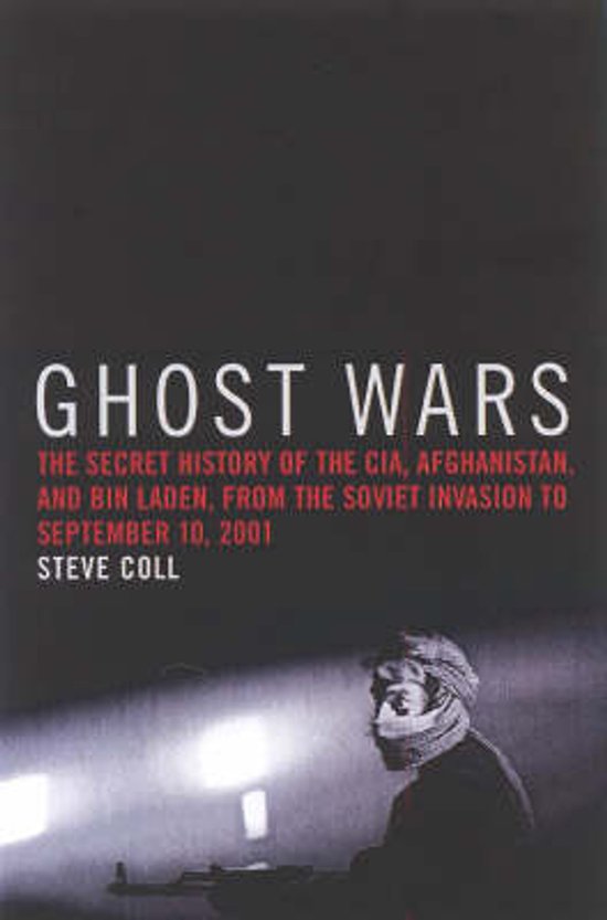 Couverture de livre "Ghost Wars", avec une silhouette sombre d'un homme tenant une arme, potentiellement dans une zone de guerre.