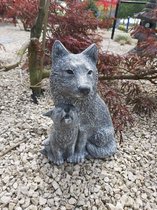 Wolf met jong beeld beton grijs winterhard 30cm hoog