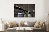 Schilderij -  Brooklyn Bridge in de avond, NYC, 120x80cm, 3 luik, premium print