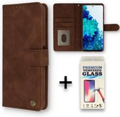 Samsung Galaxy S21 FE Casemania Hoesje Chocolate Brown & Glazen Screenprotector - Luxe Portemonnee Book Case - Kaarthouder & Magneetlipje