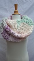 colsjaal in de pasteltinten mintgroen, lichtroze, lila, paars, grijs, ecru gehaakte warme sjaal handgemaakt