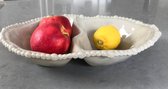Baci Milano Joke Table & Kitchen kunststof condiment bowl (fruit) salade schaal met divider 33 x 22,5 cm x H 7cm - taupe cm