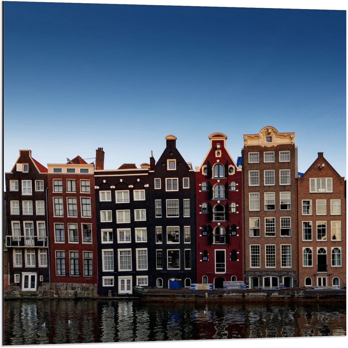 KuijsFotoprint Dibond - Boot in Amsterdamse Gracht - 80x80cm Foto op Aluminium (Wanddecoratie van metaal) Rood