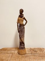 Afrikaanse dame Staand.