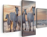 Artaza Canvas Schilderij Drieluik Witte Paarden Op Het Strand Bij Water - 90x60 - Foto Op Canvas - Canvas Print