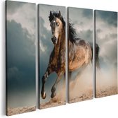 Artaza Canvas Schilderij Vierluik Wilde Paard In Het Zand  - 80x60 - Foto Op Canvas - Canvas Print