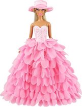 Dolldreams | Lange roze jurk met hoed voor modepop - kleding past op barbie - bruidsjurk