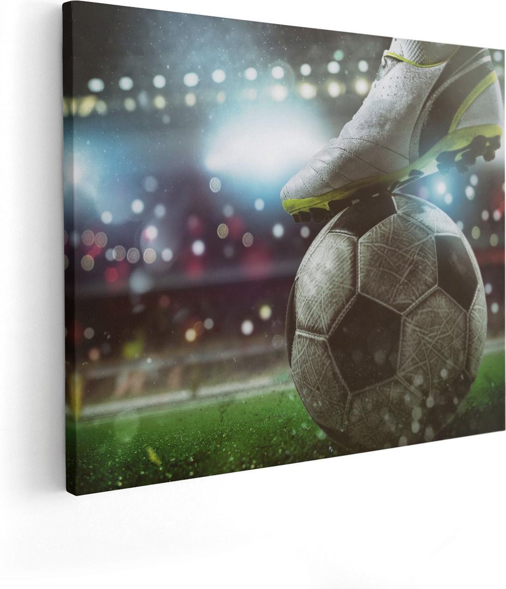 Artaza Canvas Schilderij Voetbal Aftrap Met De Bal In Het Stadion - 100x80 - Groot - Foto Op Canvas - Canvas Print