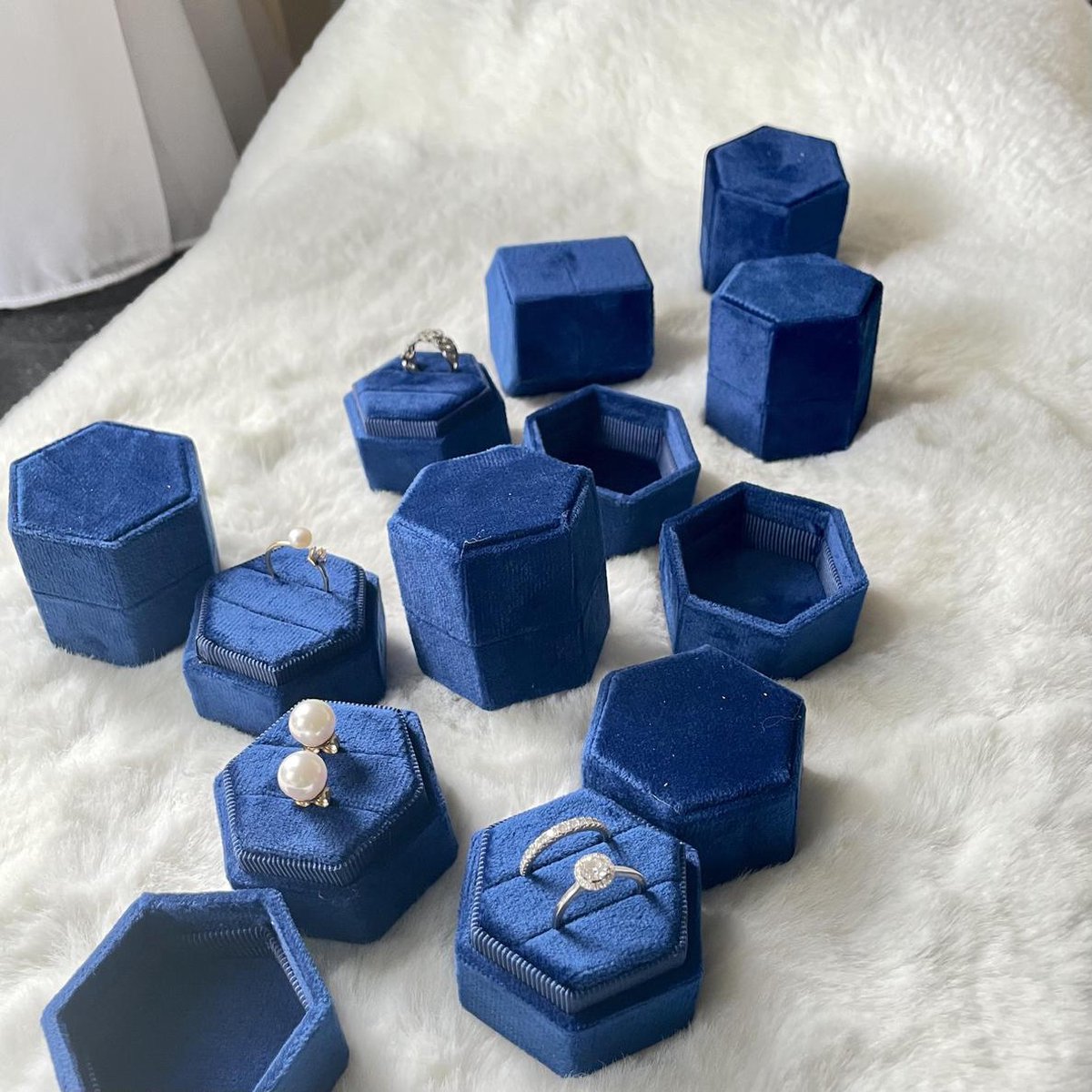 Vintage geïnspireerde Hexagon fluwelen trouwring doos-saffierblauw-voor 2 rings
