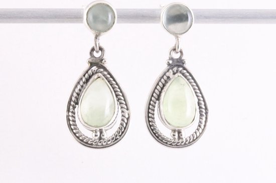 Clous d'oreilles ajourés en argent avec préhnite