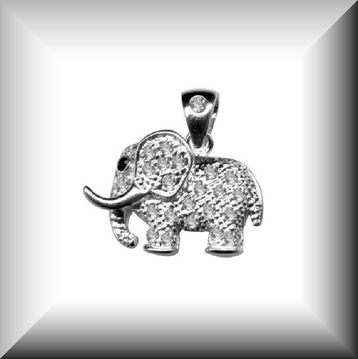 Schitterende hanger van een zilveren olifant met Zirconia's