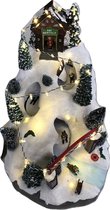 Kerstdorp - Skipiste met led, muziek en beweging - Kersttafereel - 36cm - B/O