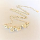 Zilveren ketting witte pruim bloemen met takken S925