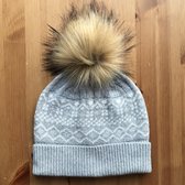 Cashmere/Wool Blend Snowart Grey Knitted Hat