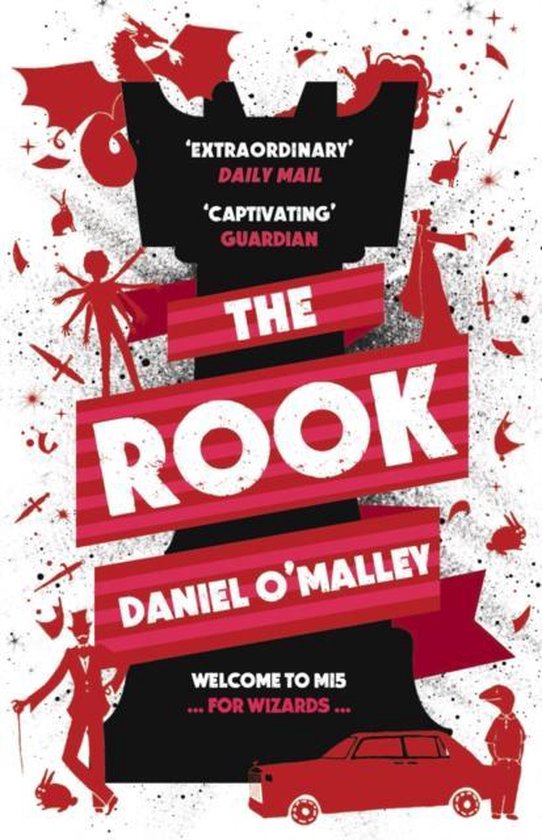 De rode, gestileerde voorkant van het boek "THE ROOK" door Daniel O'Malley, met een schaaktoren-thema, monsters en citaten.