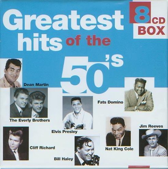 Greatest Hits of the 50's 8-cd box met zwart-witportretten van artiesten zoals Elvis Presley en Dean Martin.