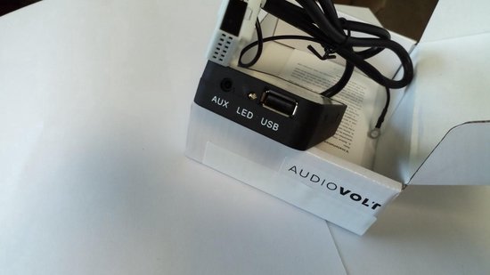 Adaptateur d'interface Bluetooth (musique en streaming) avec Aux et USB  pour radio /... | bol.com