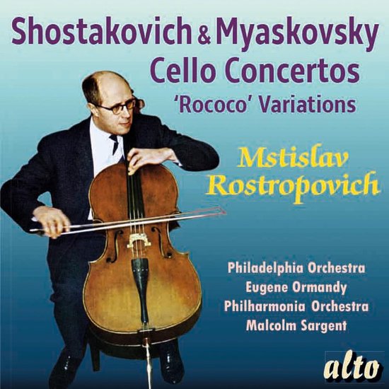 Mstislav Rostropovich speelt celloconcerten van Sjostakovitsj en Myaskovsky en 'Rococo' Variaties. Man in pak met bril speelt op cello.