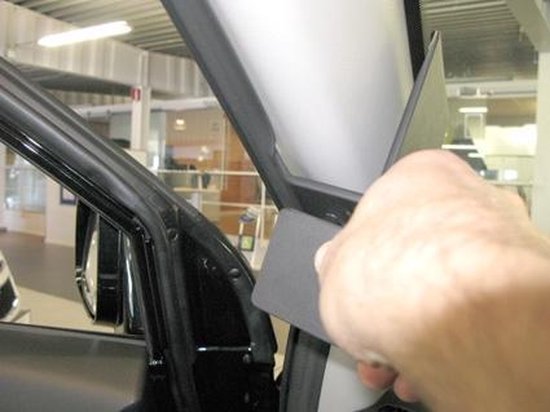Brodit gauche Brodit contre Chevrolet Captiva 12-