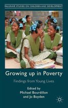 Omslag Growing Up in Poverty