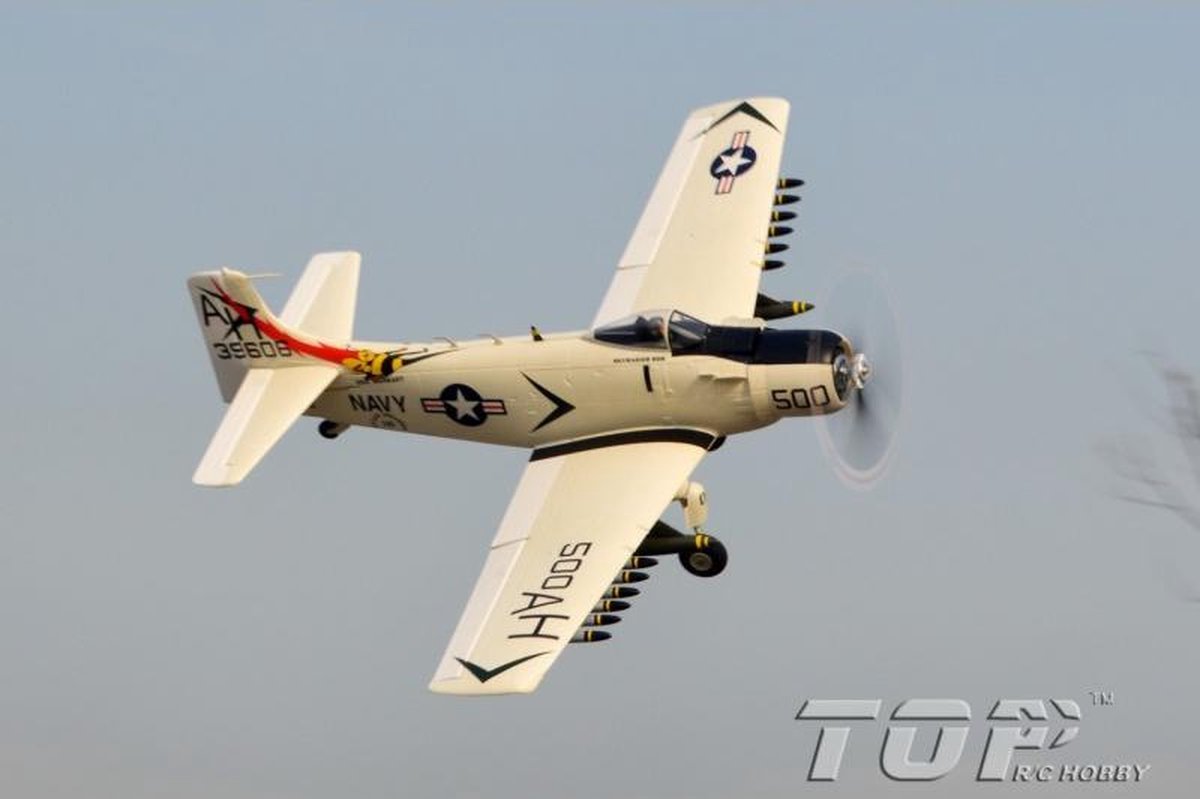 Model Aircraft Company Top RC Hobby Douglas A1 Skyraider 800