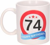 Verjaardag 74 jaar verkeersbord mok / beker