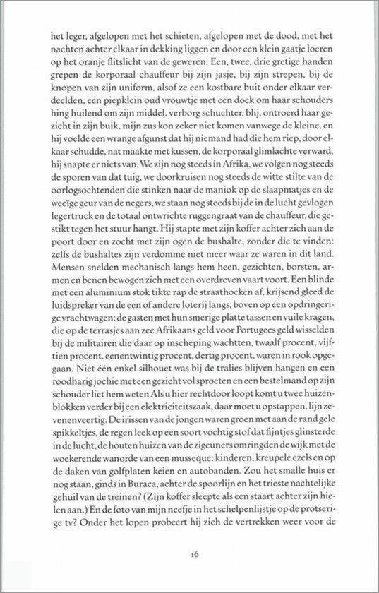 Een bladzijde uit een boek met Nederlandse tekst over de dood van een vader en een reis door Afrika.