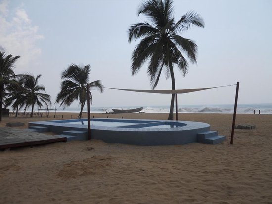 Toile d'ombrage triangle CamoBob 550x550 ivoire, qualité 320gr pm.