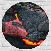 WallClassics - Muursticker Cirkel - Brandend Magma bij Vulkaan - 80x80 cm Foto op Muursticker