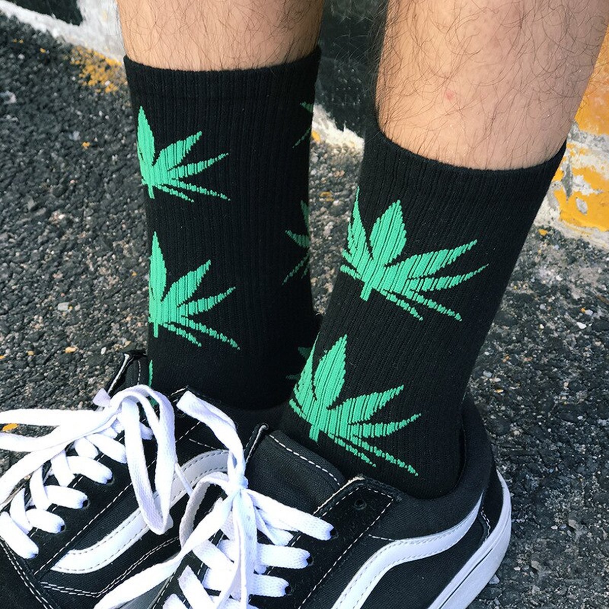 *** Cannabissokken Cannabis Unisex sokken – van Heble®*** Zwart