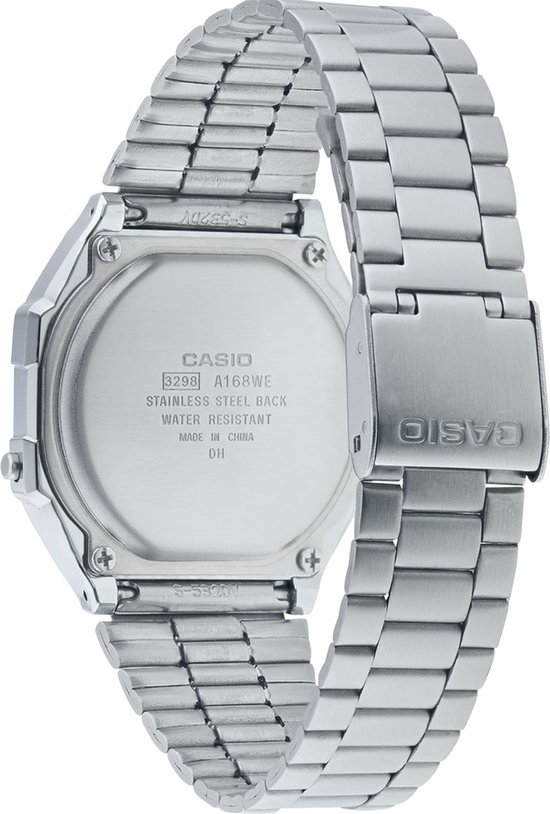 Sluiting van de zilverkleurige metalen band van een Casio horloge.