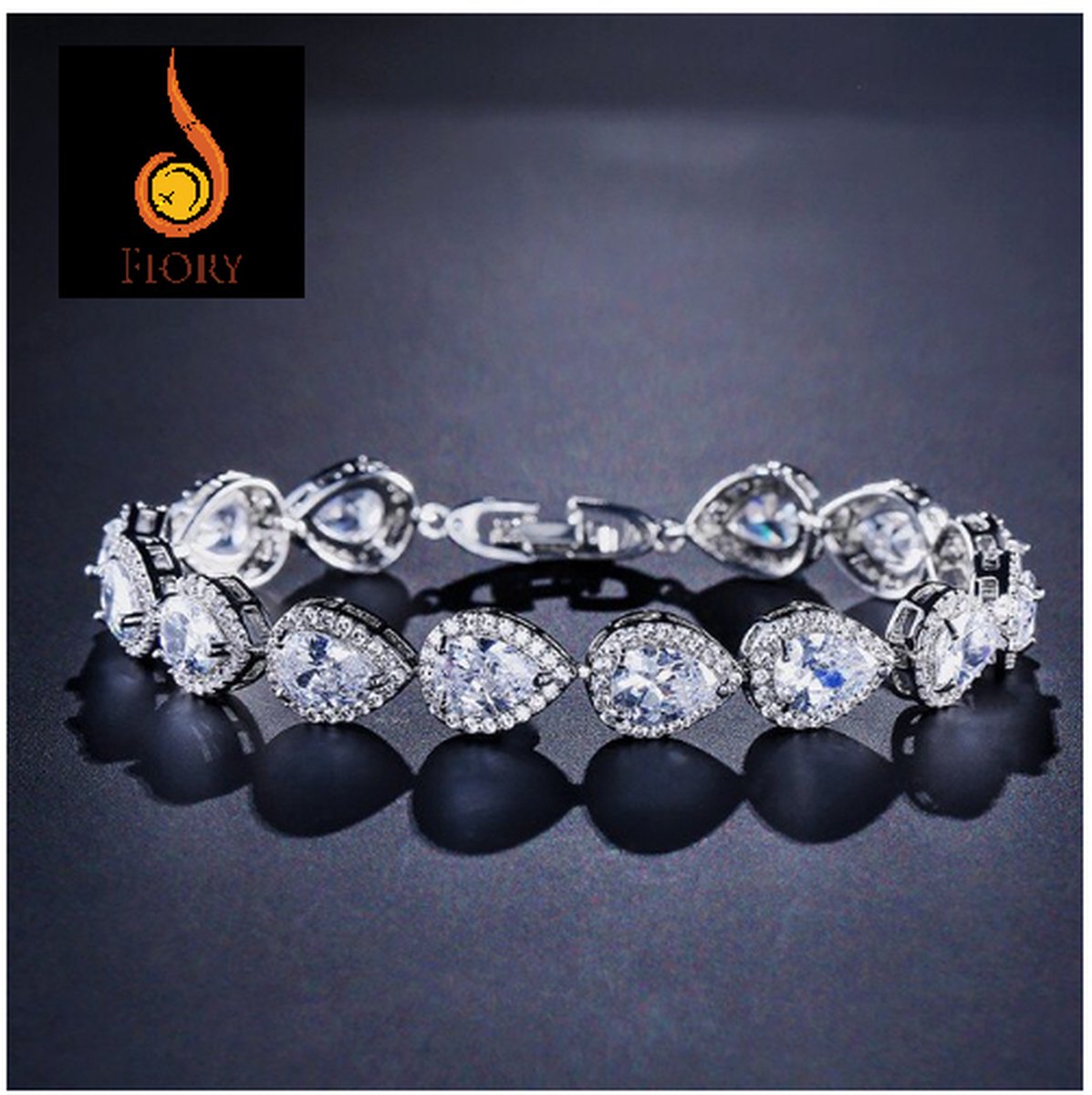 Fiory briljante armband zilver| model X101| Zirkonia steentjes| armband met diamantjes| luxe armband| zilver