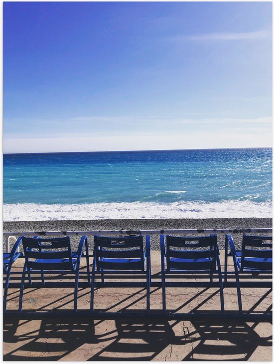 WallClassics - Poster Glossy - Seats at the Beach - 30x40 cm Photo sur Papier Poster avec Finition Brillante