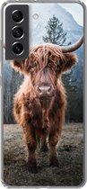 Geschikt voor Samsung Galaxy S21 FE hoesje - Schotse hooglander - Berg - Dier - Siliconen Telefoonhoesje