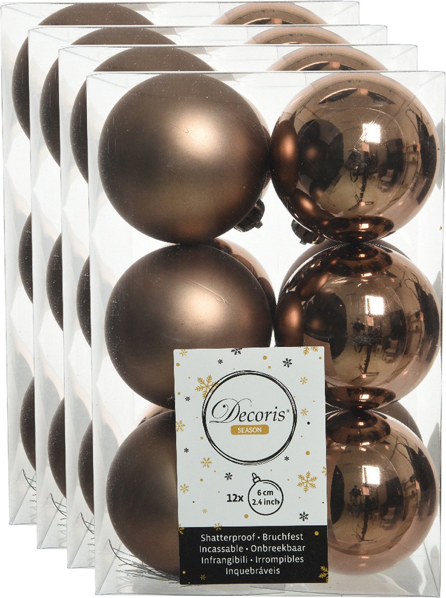 Set van 48 kunststof kerstballen in walnootbruin, 6 cm, mat/glans afwerking. Onbreekbare plastic kerstballen van Decoris.