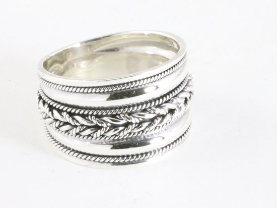 Brede hoogglans zilveren ring met kabelpatronen - maat 22.5