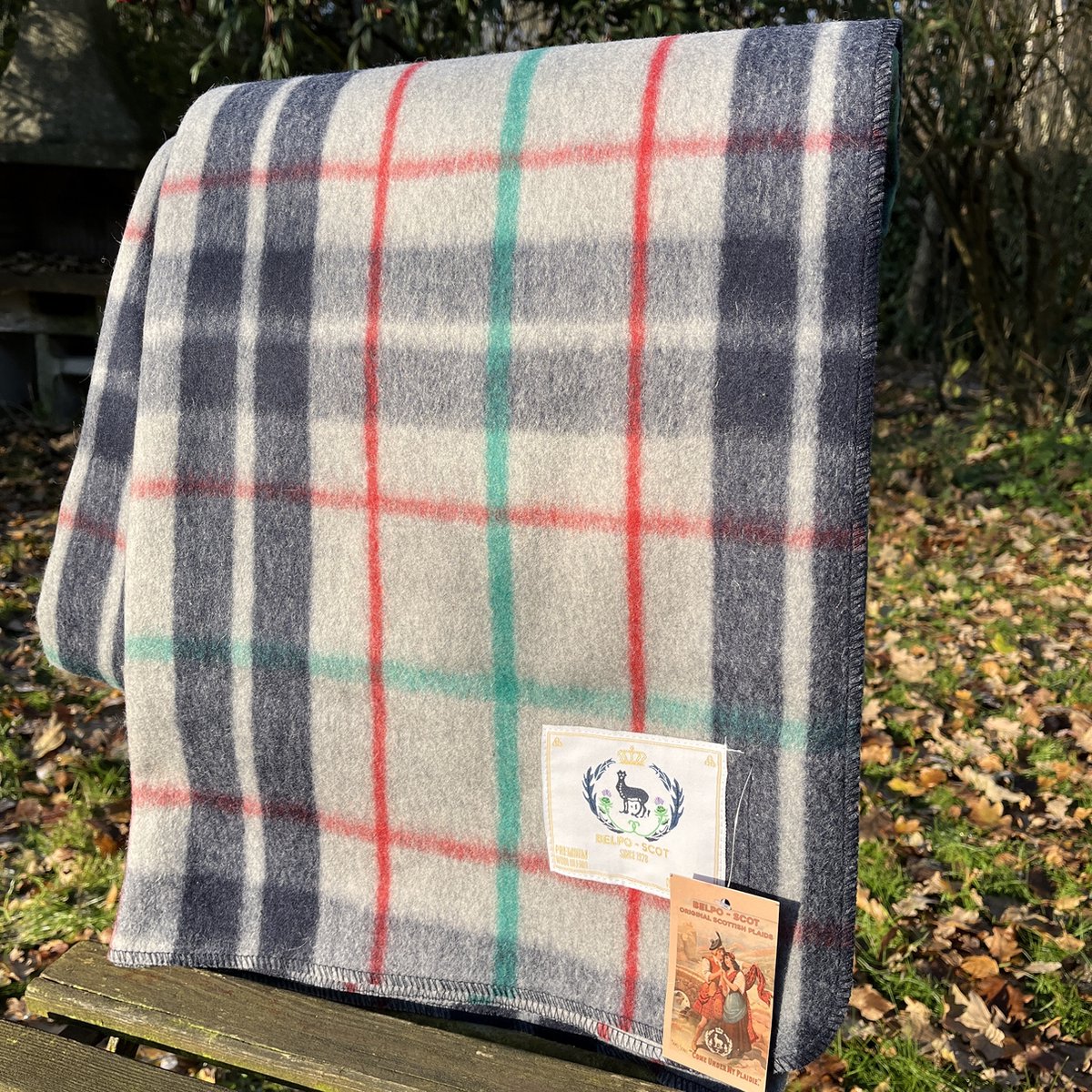R&D Leder Wollen Tartan Plaid White / Wit gestreept Tartan XL - King Size - zacht - warm - duurzame wol - Bedsprei - plaid White Tartan
