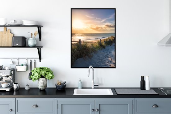 PosterMonkey - Affiche encadrée - Cadre photo - Plage - Mer - Dune - Banc - Cadre affiche - Affiche - Décoration murale - Tableau avec cadre - Cadre - 60x80 cm - Affiche plage - Cadre affiche