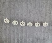 Studio Saar- Halloween - 6 Hangers - Halloween versiering - decoratie - Halloween slinger maken - zelf inkleuren - kinderen - knutselen Halloween - knutselsetje - knutsel pakketje