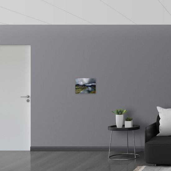 WallClassics - Panneau de mousse PVC - Nuages ​​sombres sur une rivière - Photo 40 x 30 cm sur panneau de mousse PVC (avec système de suspension)