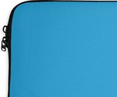 Laptophoes 14 inch - Blauw - Licht - Kleuren - Laptop sleeve - Binnenmaat 34x23,5 cm - Zwarte achterkant - Back to school spullen - Schoolspullen jongens en meisjes middelbare school - Macbook air hoes - Chromebook sleeve