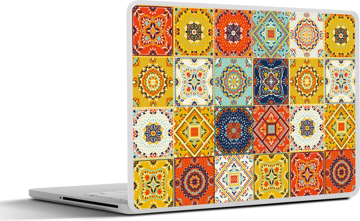 Laptop sticker - 15.6 inch - Vintage - Bloemen - Patroon - Wit - Oranje - 36x27,5cm - Laptopstickers - Laptop skin - Cover