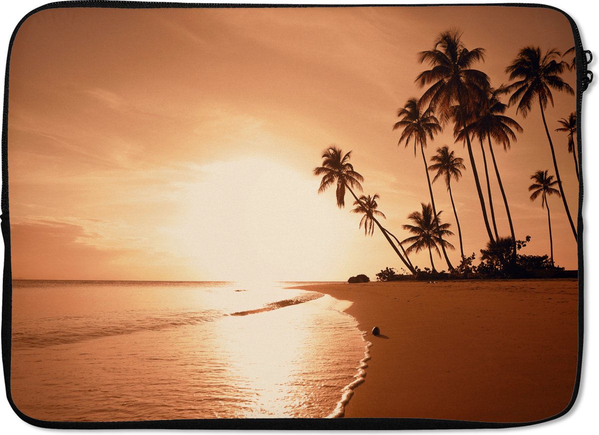 Laptophoes 14 inch - Zonsondergang - Tropisch - Palmboom - Strand - Zee - Laptop sleeve - Binnenmaat 33x23 cm - Zwarte achterkant