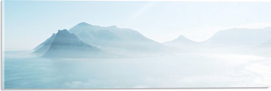 WallClassics - Acrylglas - Grote MIstplaag met Bergen - 60x20 cm Foto op Acrylglas (Met Ophangsysteem)